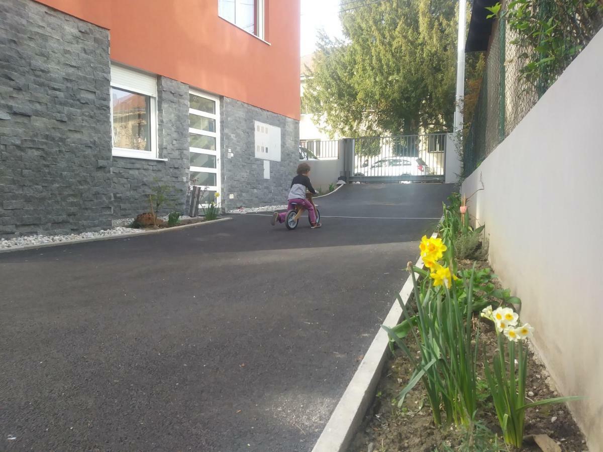 Oliva 4 Stars Leilighet Zagreb Eksteriør bilde